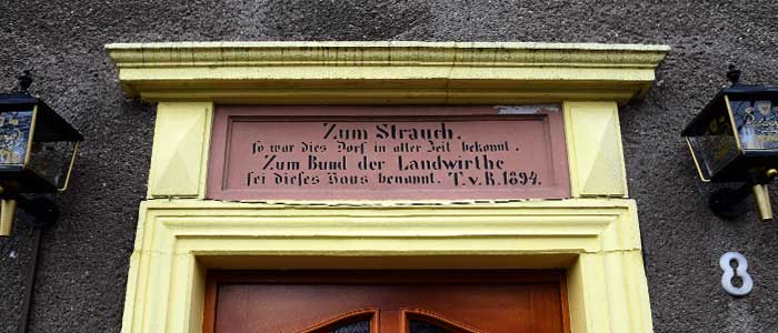 Gasthof zum Strauch Eingang.